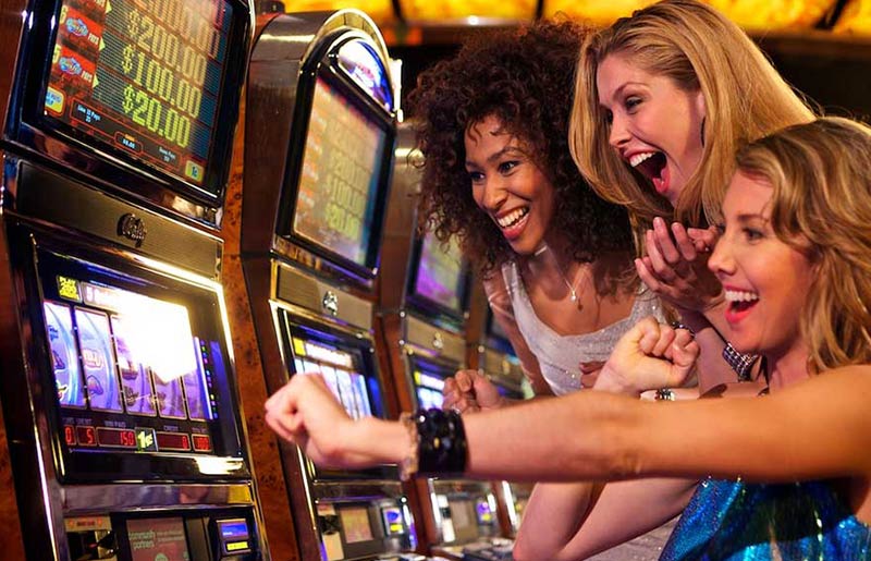 Play slots for money 